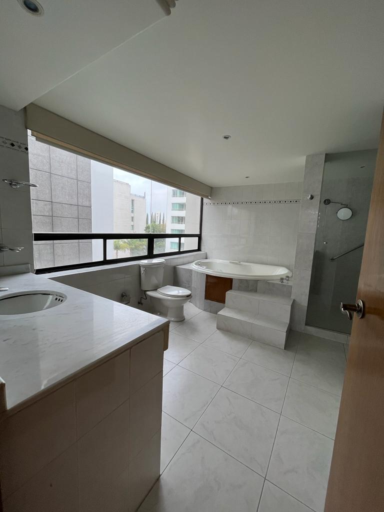 23DEPARTAMENTO DE LUJO EN VENTA LOMAS DE VISTA HERMOSA