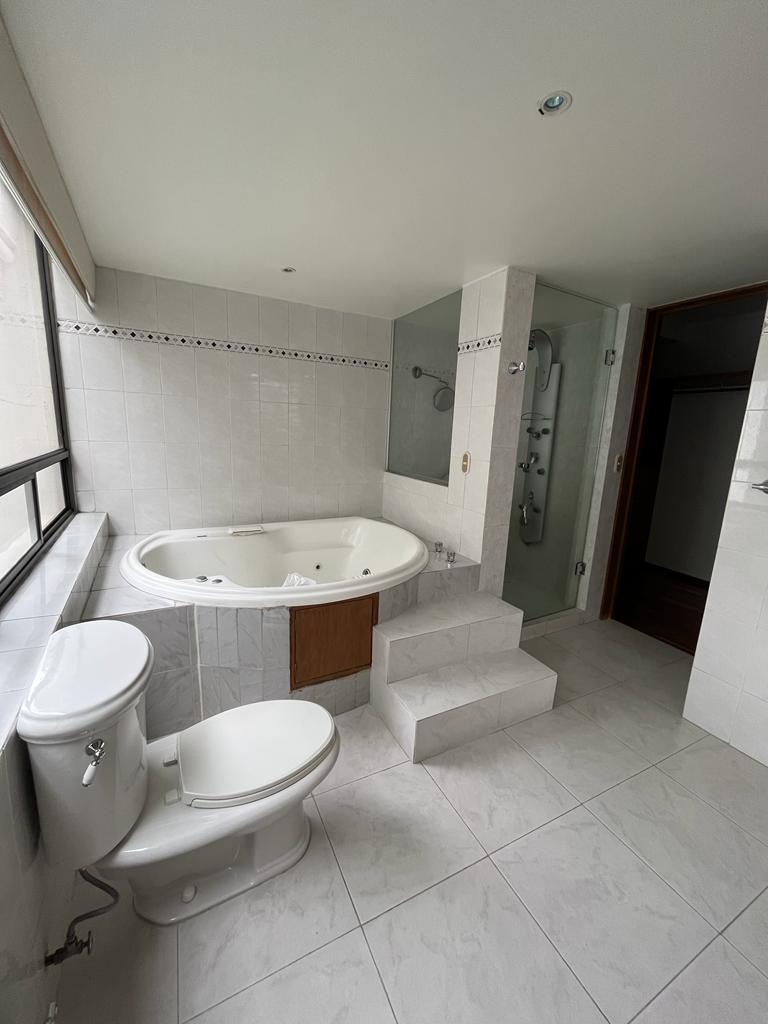 24DEPARTAMENTO DE LUJO EN VENTA LOMAS DE VISTA HERMOSA