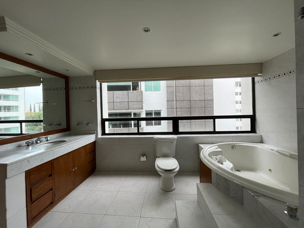 26DEPARTAMENTO DE LUJO EN VENTA LOMAS DE VISTA HERMOSA