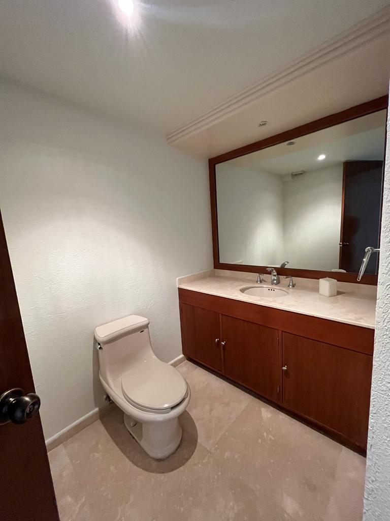 5DEPARTAMENTO DE LUJO EN VENTA LOMAS DE VISTA HERMOSA